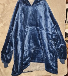 Tirrinia Oversized Blanket Hoodie Wearable Fluffy Sherpa Lightweight Cozy Warm