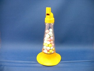 VINTAGE GLASS HORN MILLSTEIN 1948 TOY CANDY CONTAINER CIRCA 1948