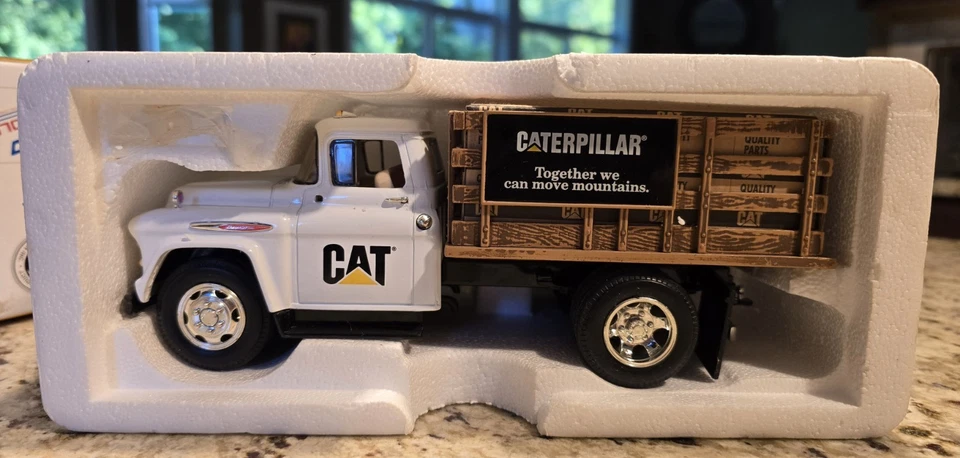 Ertl Caterpillar 1957 Chevy Stake Truck NEW - Image 3 of 4