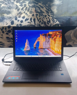 17,3'' Zoll Lenovo G70 *** Intel * 8GB Ram * 240 GB SSD * Windows 10