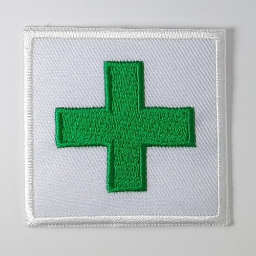 Square Medical Sign Iron on Patch Green Red Cross Emergency 5.5x5.5x0.1cm(1.5g) - Picture 3 of 3