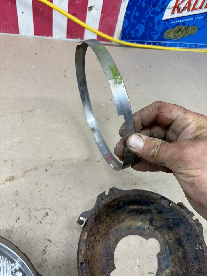 Chevrolet C20 C10 K10 GMC 1973 1977 78 1980 cucharones de montaje de luz de faros Foto 4 de 4