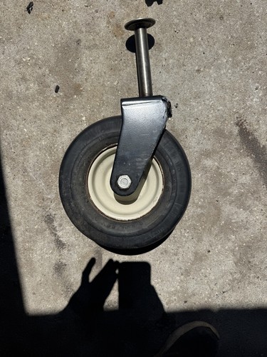 Cub Cadet RZT L 23HP Front Wheel Caster Yoke With 11-4.00-5 Tire & Wheel - Picture 2 of 5