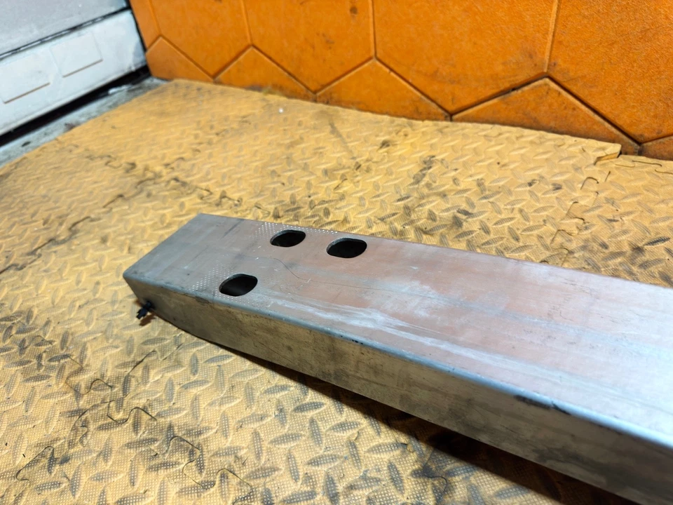 15-23 DODGE CHALLENGE PARACHOQUES TRASERO REFUERZO BARRA DE IMPACTO BARRA DE REFUERZO OEM Foto 4 de 4