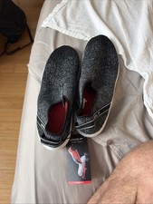 Speedo Men s US Size 10 Black Surf Knit Pro Swimming Hiking Water Shoes - NWT