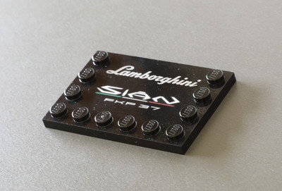 LEGO Teile: 1x Fliese mit Lamborghini-Print, 4 x 6, schwarz (aus Modell 42115)