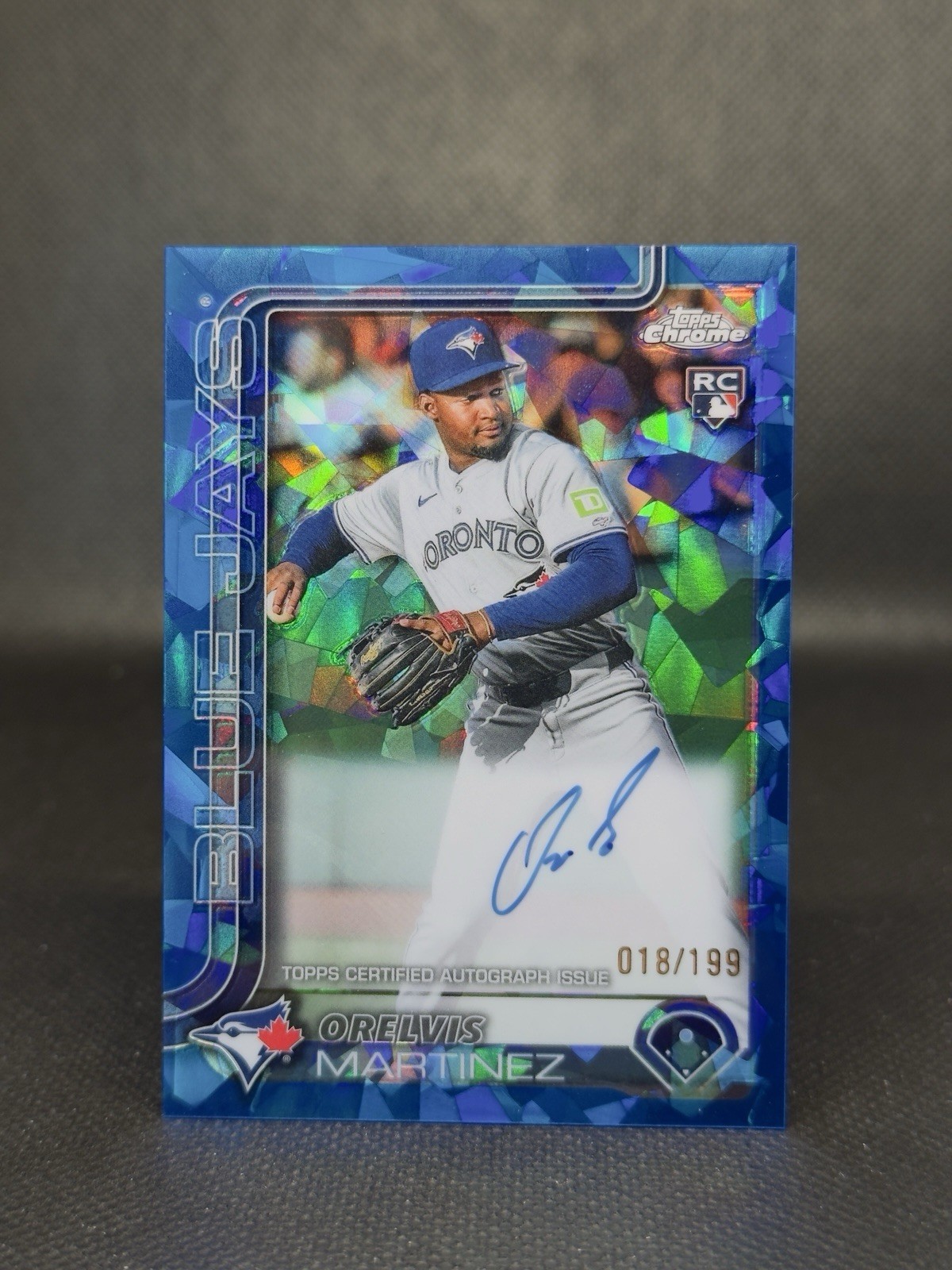 2025 Topps Chrome Sapphire Orelvis Martinez Rookie Auto #/199 Blue Jays