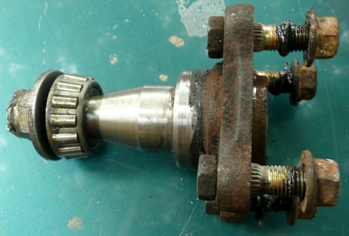 Ford Festiva - Passenger's Side Rear Spindle - Axle With Attaching Hardware - Picture 3 of 3