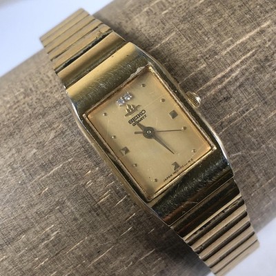 Seiko Quartz Watch Womens Gold Tone Rectangular 1N01-5A10  display picture 2