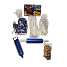 Pillsbury Doughboy Baking Kitchen Set Children Kids 17 Pieces Vintage 1995