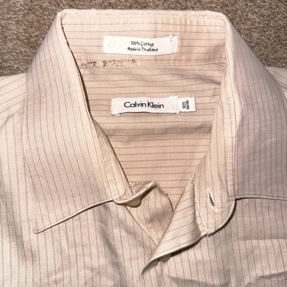 CALVIN KLEIN MEN'S LARGE LONG SLEEVE DRESS SHIRT *stain on inside collar* - Image 2 of 4
