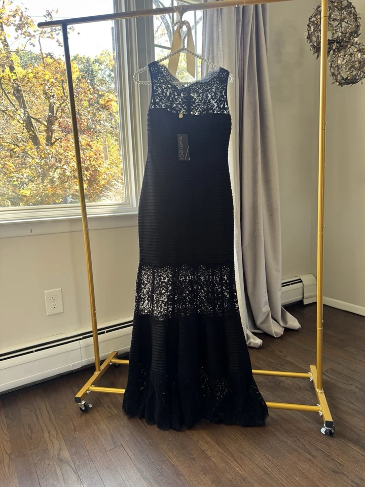 NEW  Tadashi Shoji Women's Sleeveless Gown BEAUTIFUL ~ Brand new with tags - Image 2 of 4