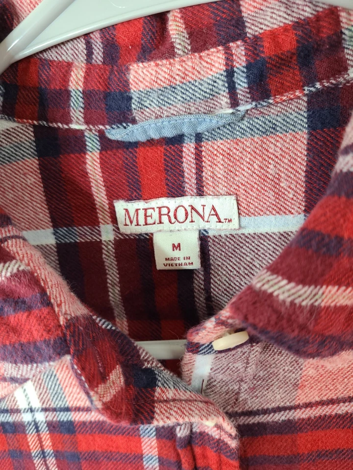 Camisa de franela ligera con botones manga larga a cuadros roja Merona para mujer mediana Foto 2 de 4