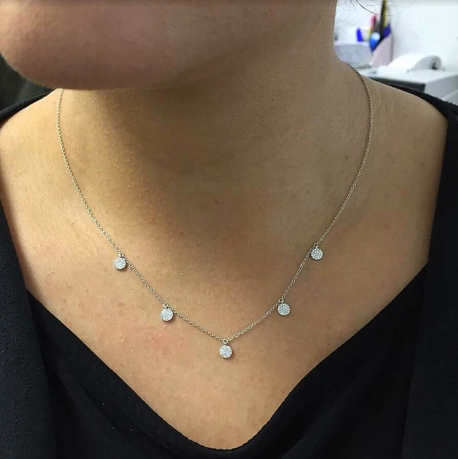 Conjunto de collar pavé circular de diamantes de oro blanco de 14k natural 0,22 quilates Foto 4 de 4