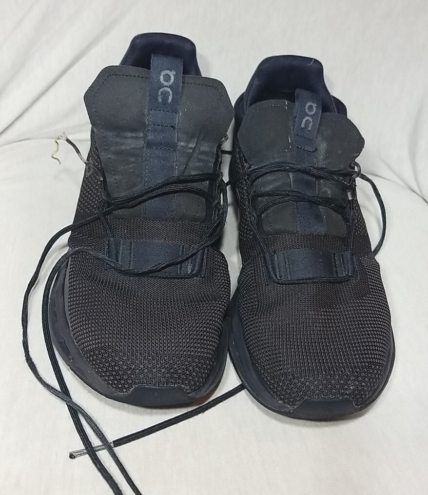 On brand running boots new size 10.5 ON RUNNING Cloud Waterproof Men/Adult shoe size Men 10.5  main image 3