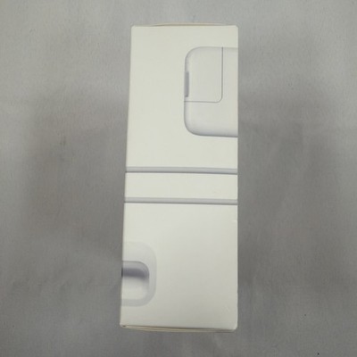 Apple Universal Dock for iPod and iPhone With Apple Remote USB 30
