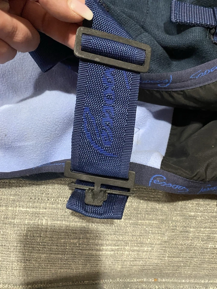 Novo com etiquetas Pessoa Fleece Cooler Foal/Mini/Cão Varejo AMOSTRA *leia Vestido Lençol Estável Sh - Imagem 3 de 4