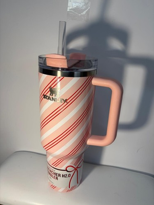 #ad Stanley Quencher Strawberry Twist 40 oz H2.0 Tumbler Target HolidayExclusive New $40.99