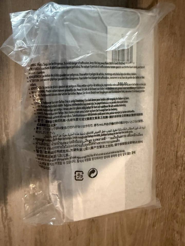 全新带标签 Loungefly 迪士尼公园米老鼠耳朵黑色编织钱包新品 — 第 3/4 张图片