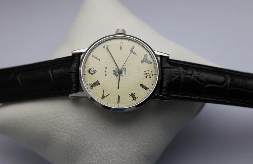 Reloj Pulsera Luch Masónico Ultra Delgado/Movimiento Mecánico Soviético POLJOT URSS. Foto 3 de 4