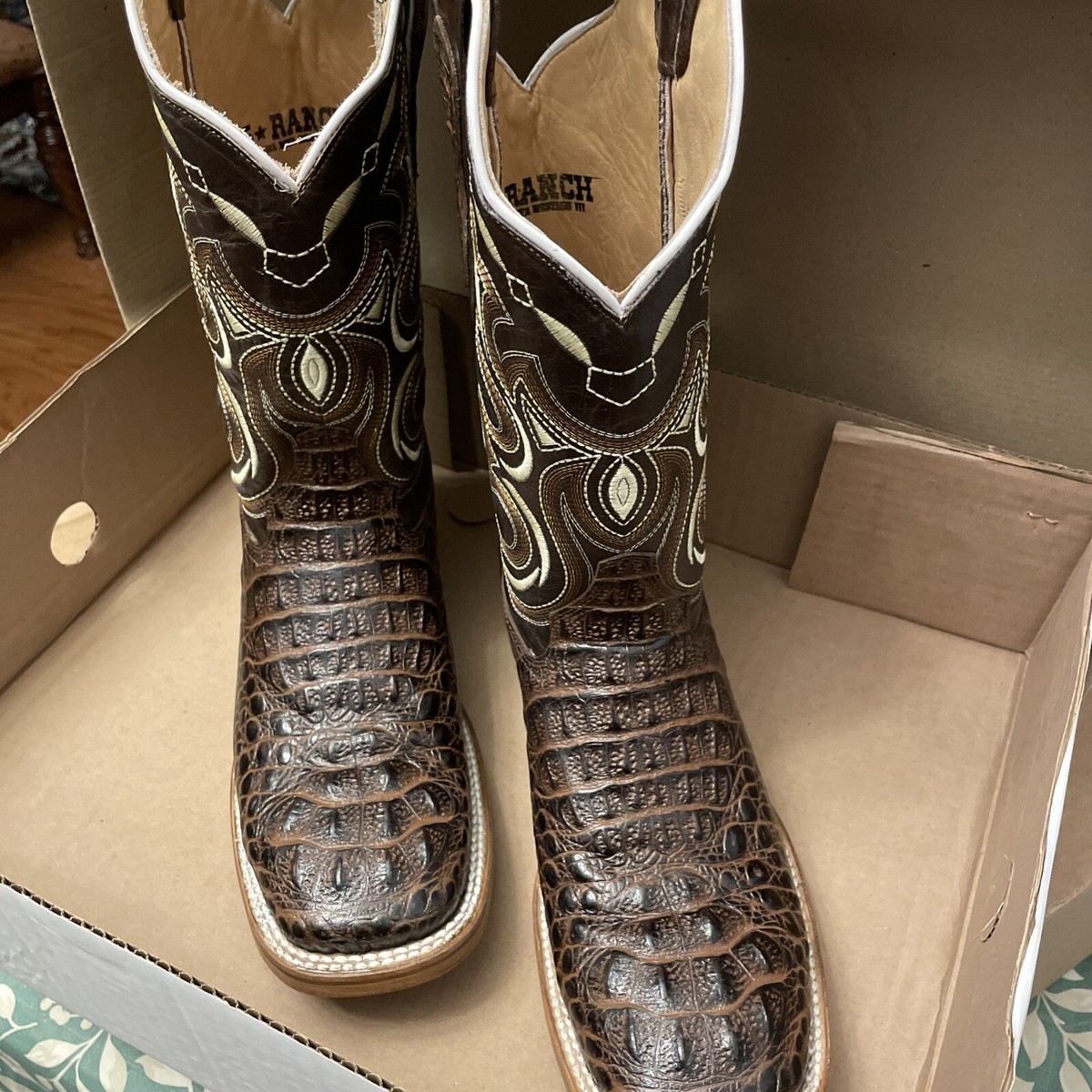 Alfa Brown Caiman Neck Square Toe Size 8 Cowboy Boots Color  display picture 3