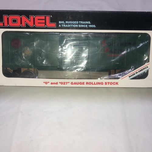 Lionel 6-19233 Southern Pacific Boxcar - Picture 4 of 7