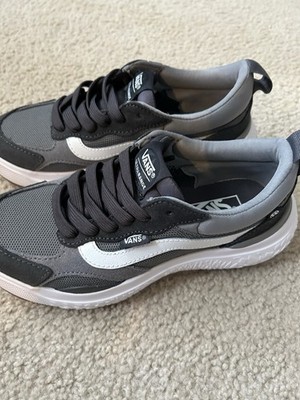 VANS Ultra Range VR3 Men's Cush Sneakers Size  5.5M/ 7W