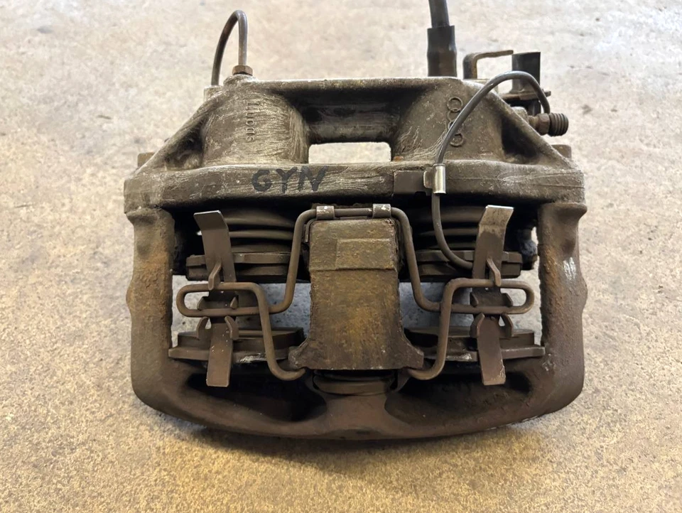 Pinza de freno delantera derecha LUCAS AUDI S6 A6 4B 4.2 V8 CN2 6465/2 Foto 2 de 4