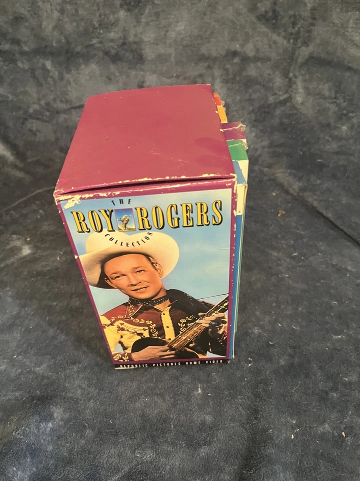 The Collection Of Roy Rogers-King of the Cowboys-5 VHS Tapes & Postcards - Image 4 of 4