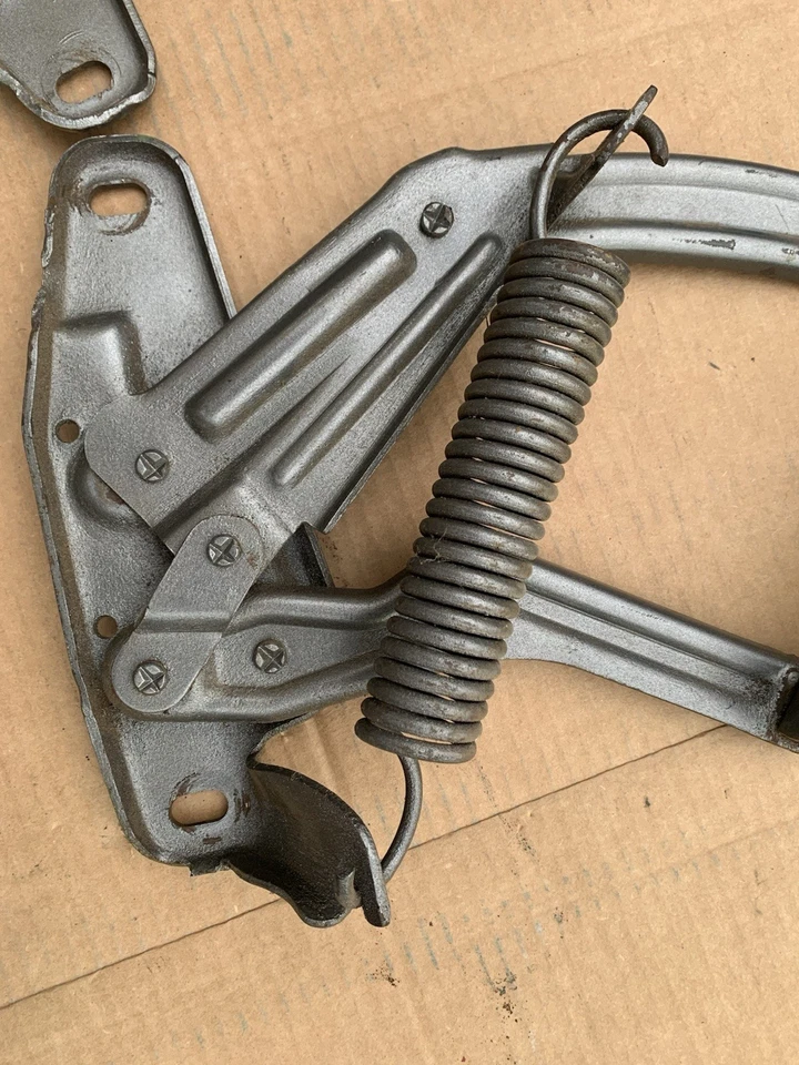 Bisagras de capó Pontiac GTO originales GM 1968-72 Lemans carrocería bonita OEM Foto 4 de 4