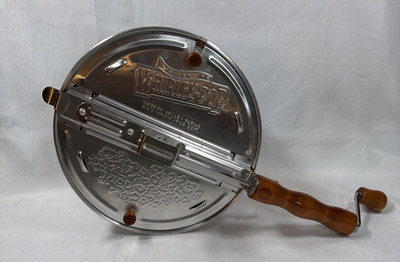 THE GENUINE WHIRLEY-POP STOVETOP POPCORN POPPER HAND CRANK WABASH VALLEY FARMS