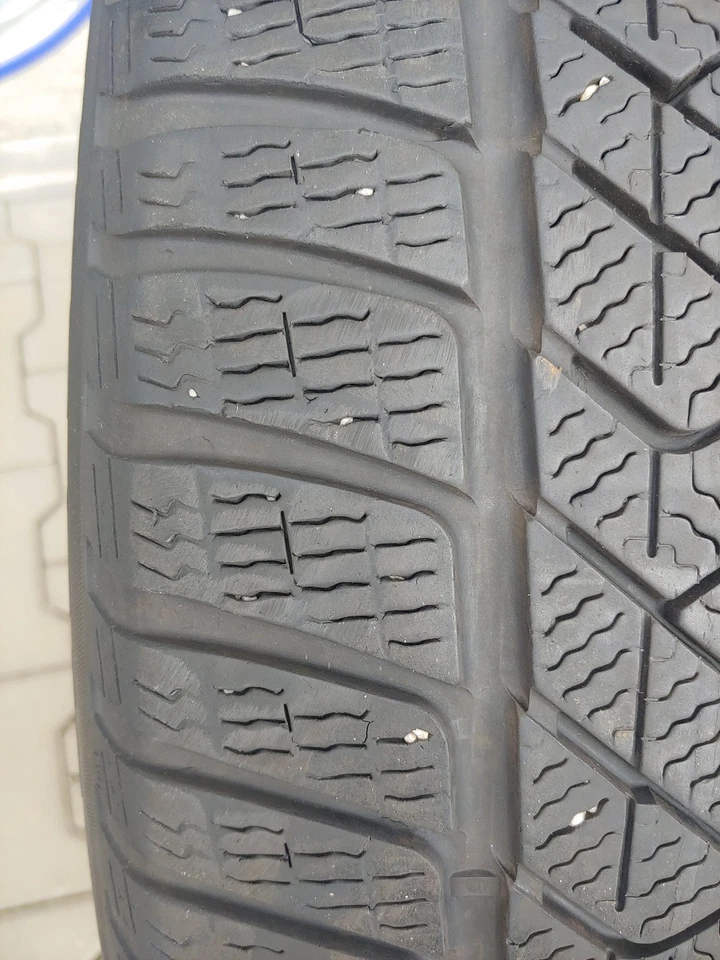 4 Pirelli Sottozero 3 19 Zoll Winterreifen 245/50 R19 105V RSC RFT * M+S +5,7mm - Bild 4 von 4