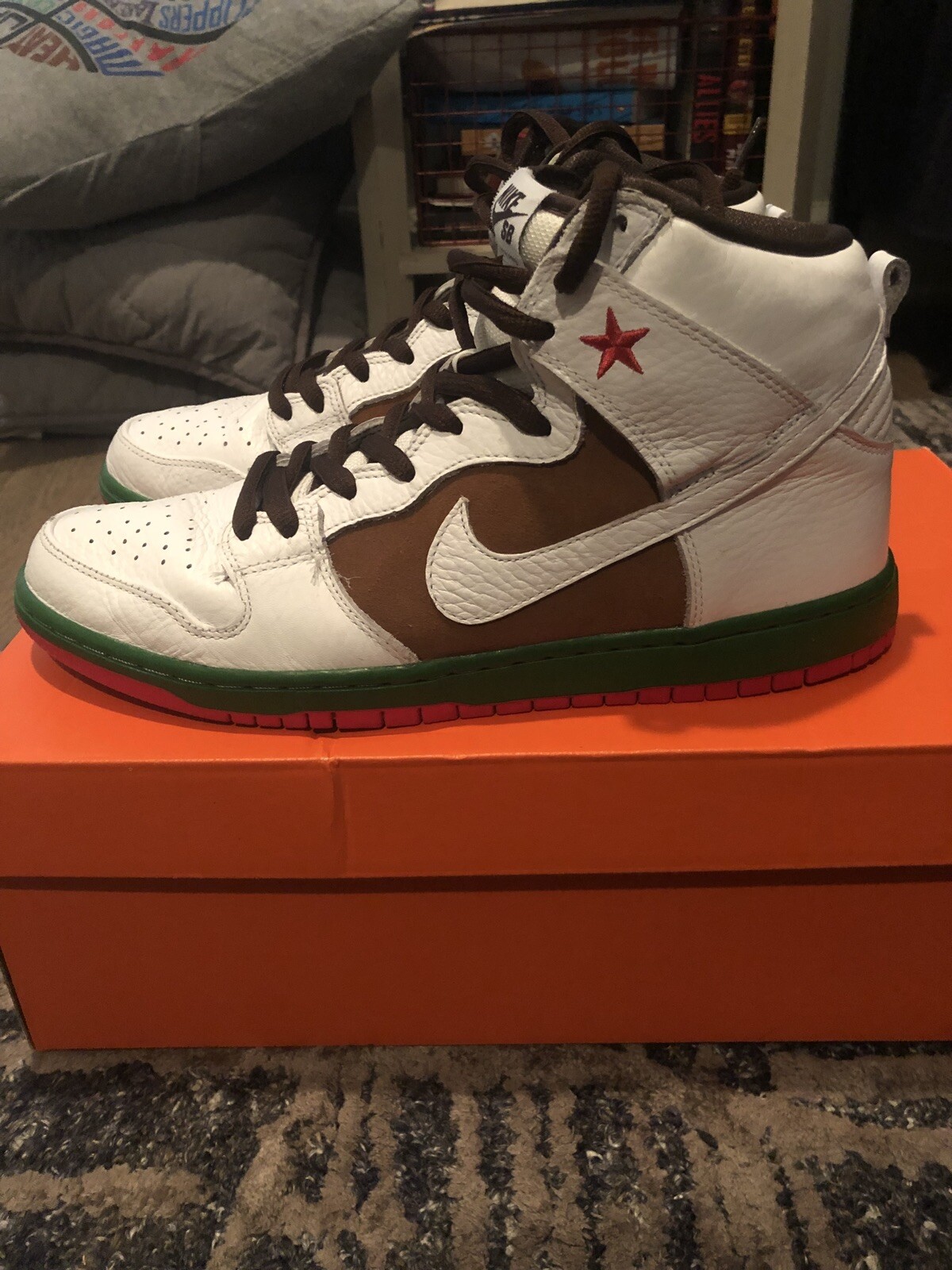 cali bears nike sb dunks