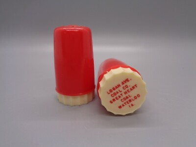 Promo Plastic ''Logan Ave Coal'' Waterloo, IA Iowa Salt & Pepper Shakers Red White