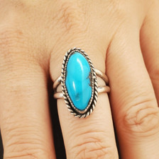 VINTAGE NATIVE AMERICAN STERLING SILVER CALICO TURQUOISE RING TWISTED WIRE FRAME