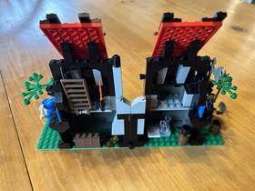 LEGO 6048 Dragon Knights Majisto's Magical Workshop w/Instructions