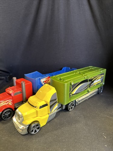 HOT WHEELS SEMI TRANSPORT CRASH TRUCK MATTEL 2011 TRACTOR TRAILER 11" LOT of 2 - Picture 1 of 11