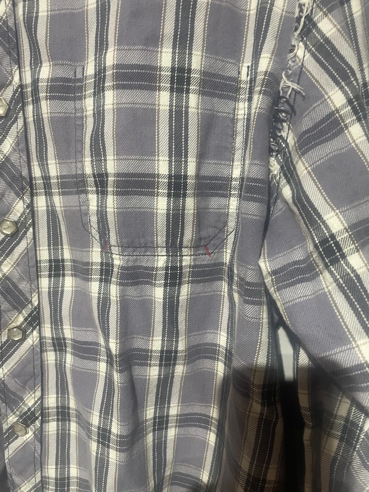 Fender Guitars Custom Shop by DaVinci, Long Sleeve pearl Snap Shirt Sz L W/cross - Image 2 of 4