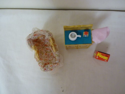 ARMARIO/UNIDAD CAMBIADOR BEBÉ VINTAGE FAMILIAS SILVANAS, ACCESORIOS Y CUNA - Imagen 2 de 6