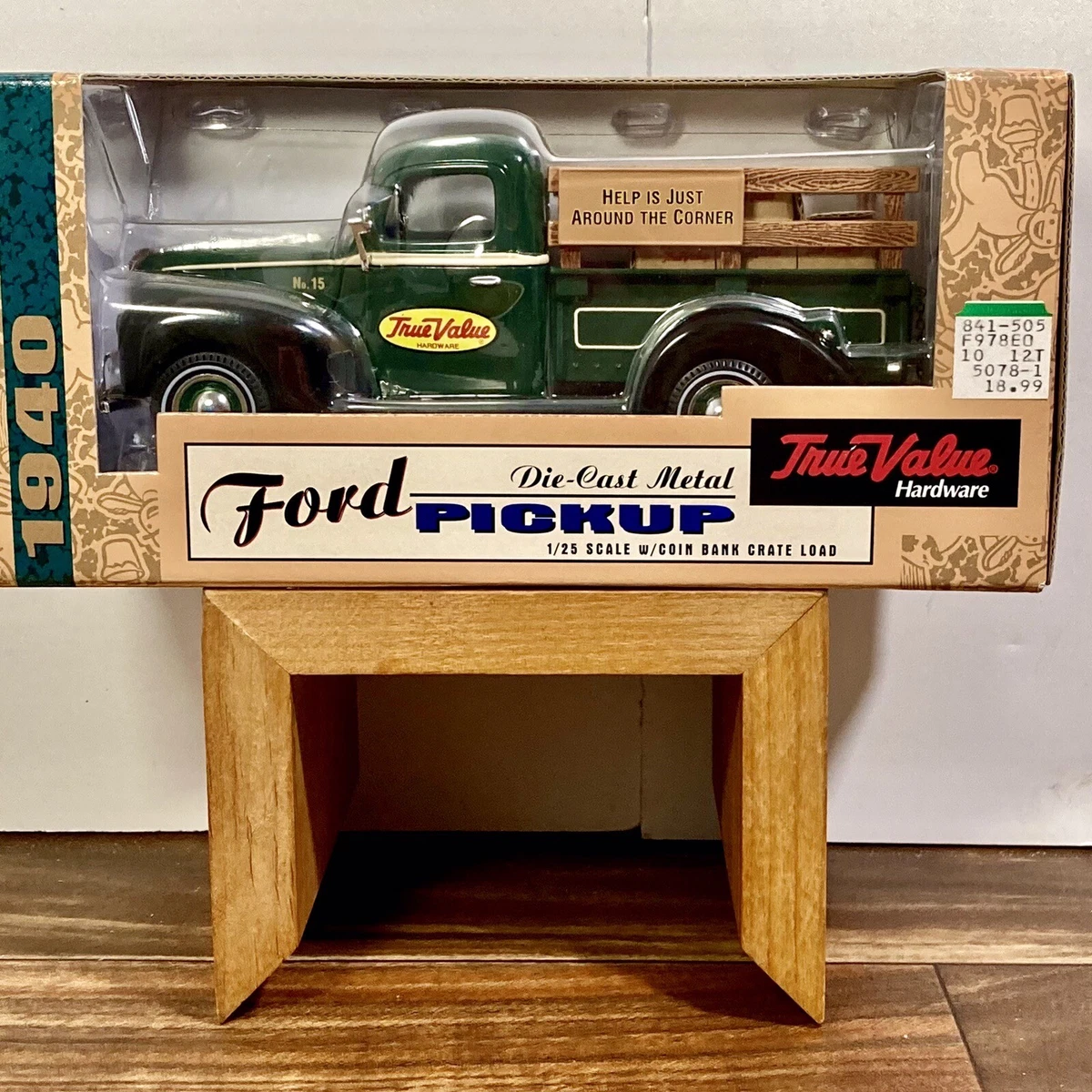 Ford 1940 Year of Manufacture Vintage Manufacture Diecast Pickup