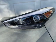 FITS: HYUNDAI TUCSON HEADLIGHT HALOGEN LEFT  W/O LED NON CAPA TYC
