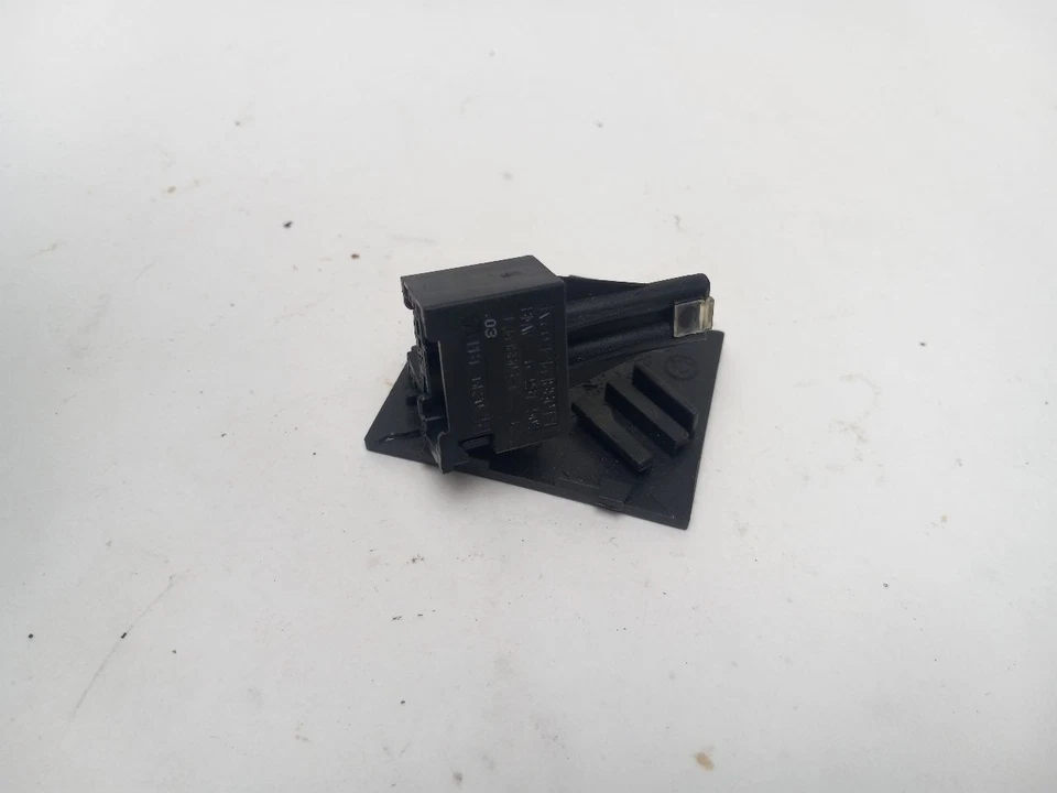 INTERFACE DE DIAGNÓSTICO SOB PAINEL SENSOR MAIORIA PLUGS serve para BMW 535 XI 2010 - Imagem 4 de 4