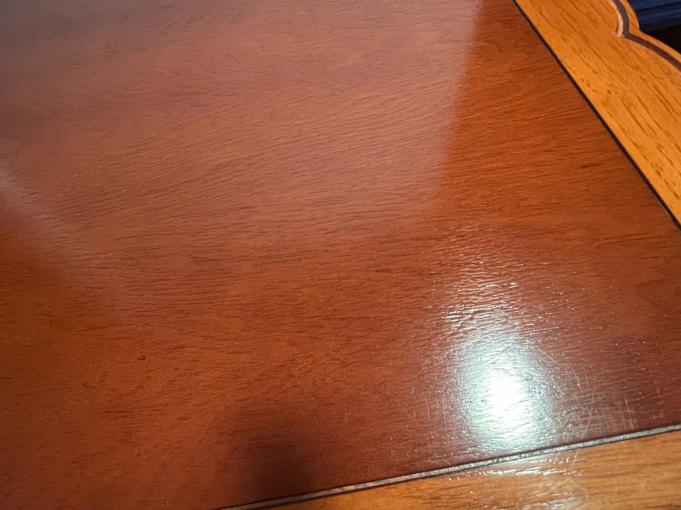 Set of 2 traditional two-tone side tables w/ bottom shelf. Very good condition. - Image 4 of 4