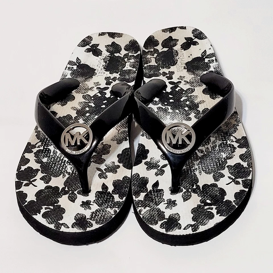MICHAEL KORS Flip Flop Black White Floral Jet Set Silver Logo Medallion Wms 6M - Image 2 of 4