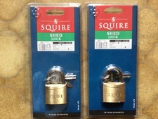 2 Knappenschuppenschlösser.