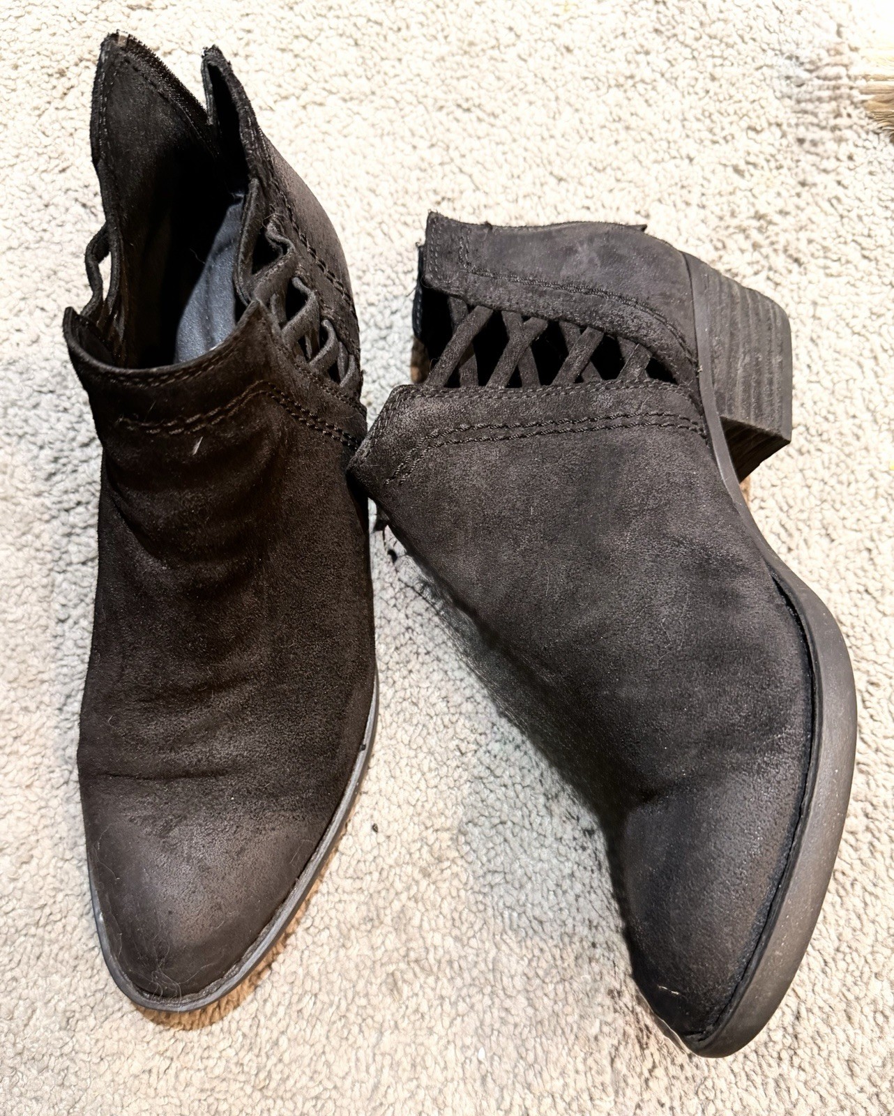 Bourne Women’s Black Suede Ankle Booties Pointed Toe Block Heel Cut-Out 10