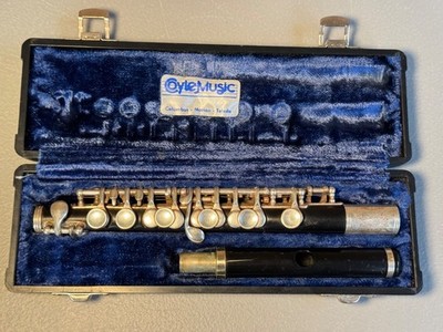 Vtg Gemeinhardt Piccolo w/Case black silver