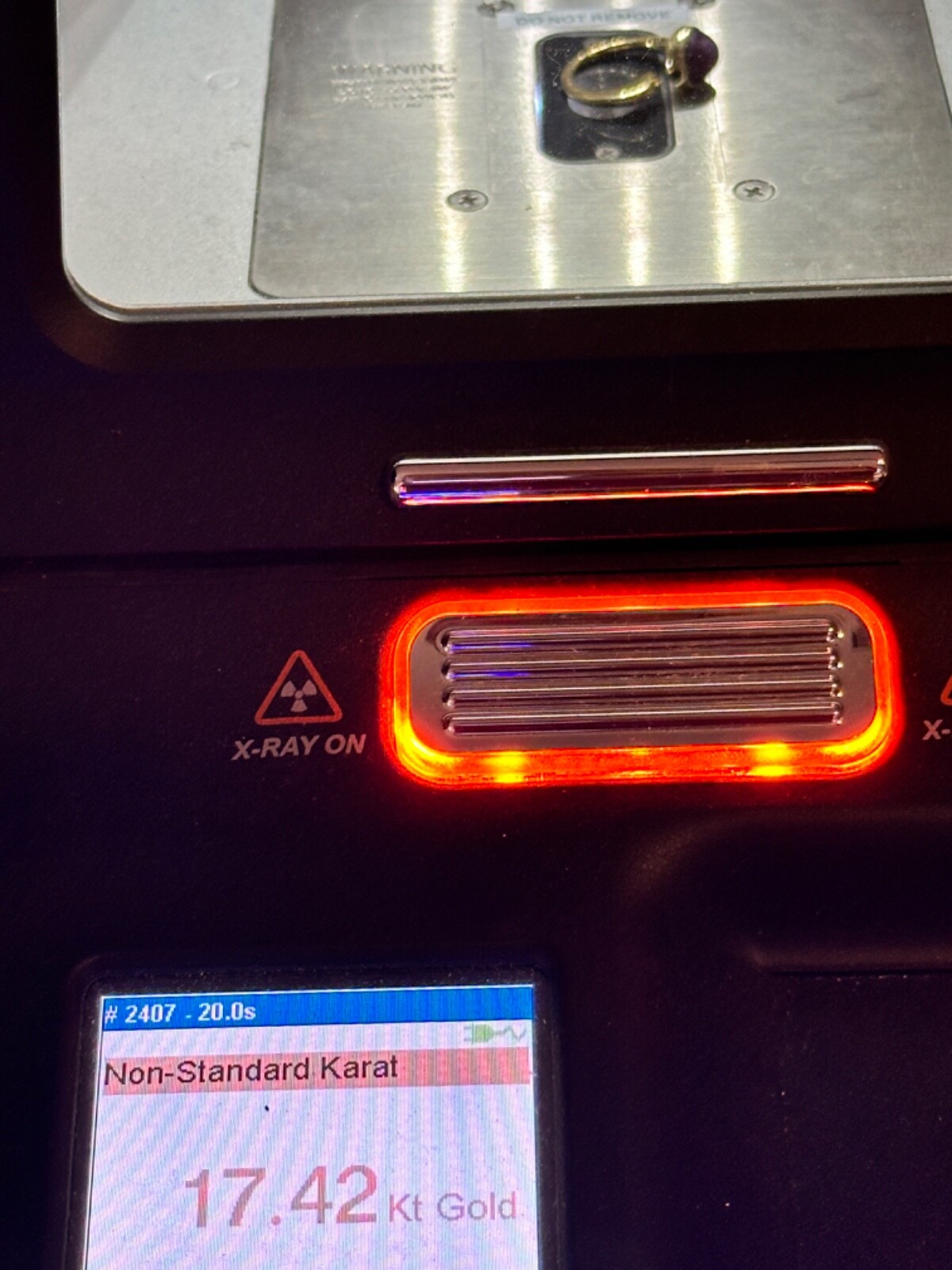 gorgeous vintage Star Ruby Solitaire Ring Yellow … - image 4