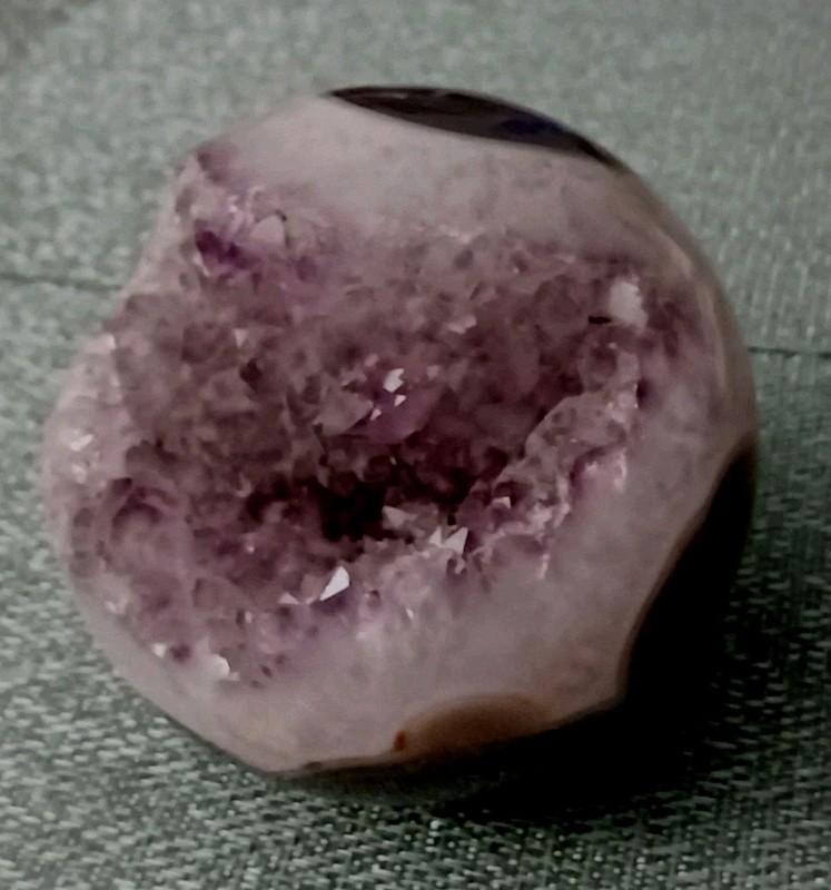 Rare Gorgeous Amethyst Geode Sphere Ball With Many Gold Vains See Pictures!