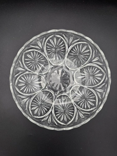 Clearance! Anchor Hocking Medallion Starburst Pattern Bowl 8.125 Inch Vintage